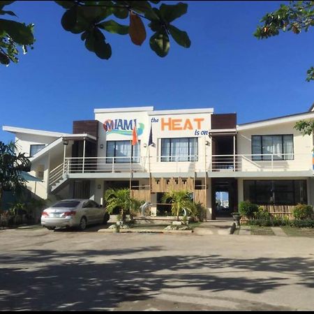 Miami Heat Beach Resort Morong  Zewnętrze zdjęcie