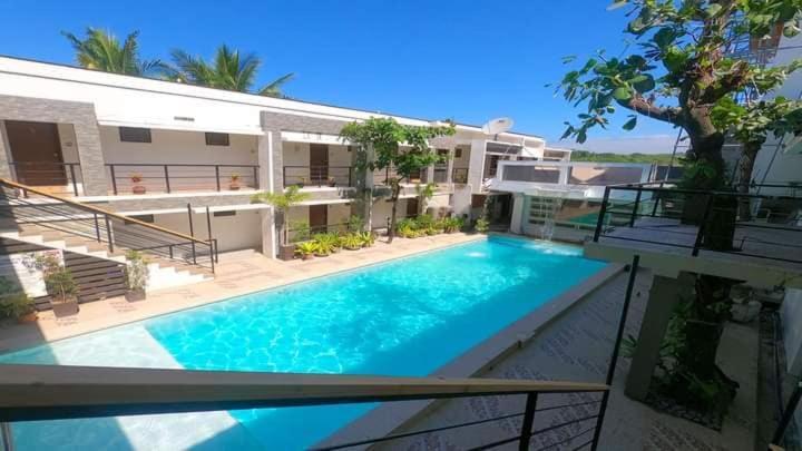 Miami Heat Beach Resort Morong  Zewnętrze zdjęcie