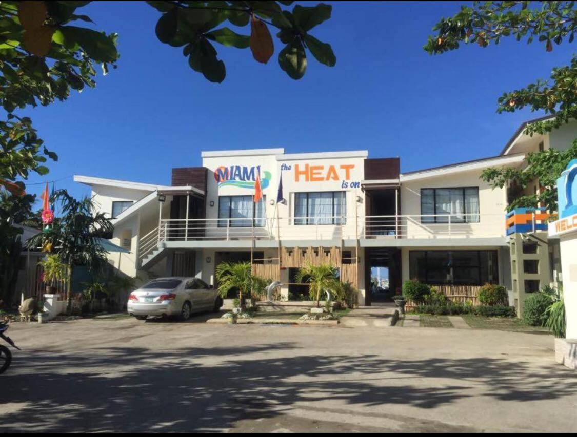 Miami Heat Beach Resort Morong  Zewnętrze zdjęcie